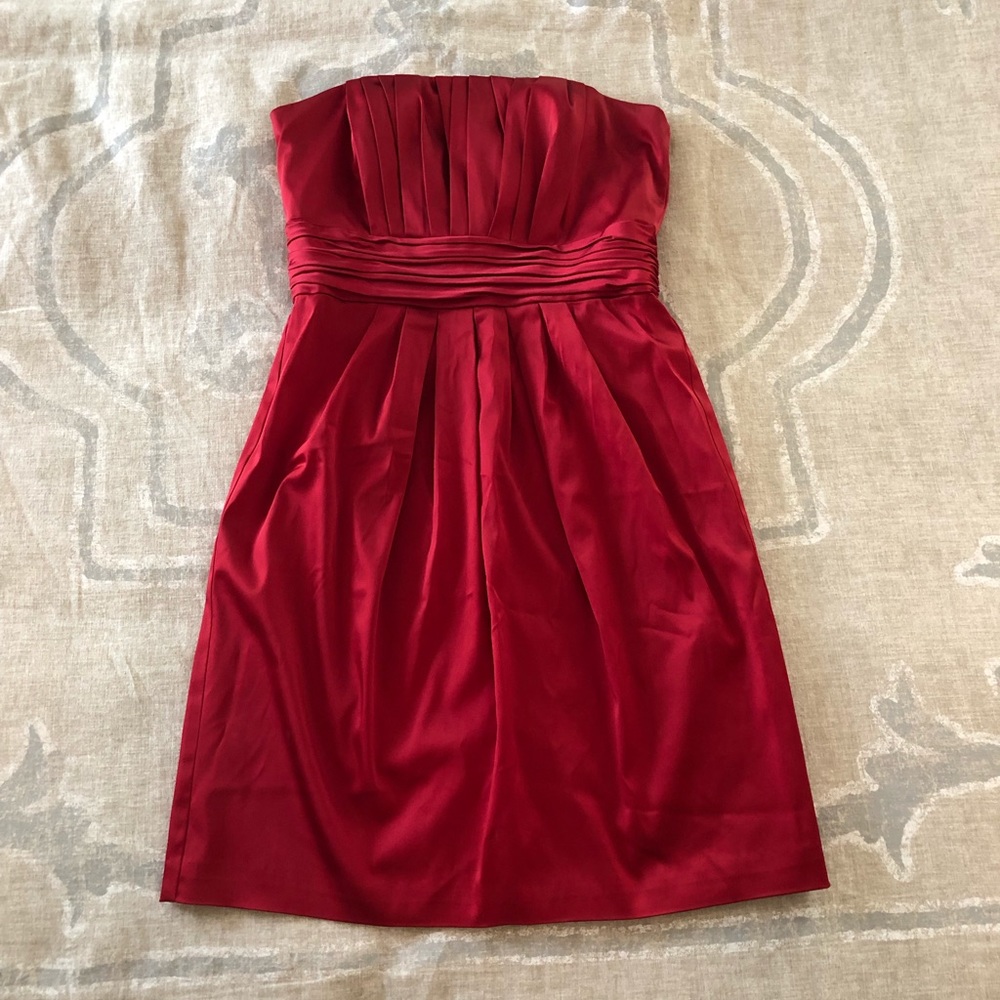 Red strapless dress